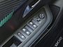 Peugeot 208 1.2 PureTech 100 Allure Handgeschakeld / Stoelverwarming / Keyless Entry/Start / Rondomzicht camera / Navigatie via Apple Carplay of Android Auto / Lichtmetalen wielen 16“ /