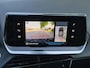 Peugeot 208 1.2 PureTech 100 Allure Handgeschakeld / Stoelverwarming / Keyless Entry/Start / Rondomzicht camera / Navigatie via Apple Carplay of Android Auto / Lichtmetalen wielen 16“ /