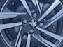 Peugeot 208 1.2 PureTech 100 Allure Handgeschakeld / Stoelverwarming / Keyless Entry/Start / Rondomzicht camera / Navigatie via Apple Carplay of Android Auto / Lichtmetalen wielen 16“ /