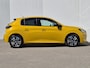 Peugeot 208 1.2 PureTech 100 Allure Handgeschakeld / Stoelverwarming / Keyless Entry/Start / Rondomzicht camera / Navigatie via Apple Carplay of Android Auto / Lichtmetalen wielen 16“ /