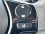 Toyota Aygo 1.0 VVT-i X-Joy Limited | Parkeersensoren | LM velgen | Apple/Android Auto |