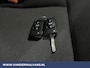 Volkswagen Crafter 2.0 TDI 141pk L3H2 (Oude L2H1) Euro6 Airco | Camera | Apple Carplay | 3000kg Trekhaak | Cruisecontrol Android Auto, Parkeersensoren, Bijrijdersbank