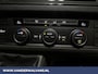 Volkswagen Crafter 2.0 TDI 141pk L3H2 (Oude L2H1) Euro6 Airco | Camera | Apple Carplay | 3000kg Trekhaak | Cruisecontrol Android Auto, Parkeersensoren, Bijrijdersbank