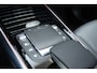 Mercedes-Benz GLA 180 Premium Luxury Line Automaat | Distronic | Achteruitrijcamera | Spoorassistent | Panoramadak | Trekhaak | Stoelverwarming