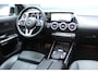 Mercedes-Benz GLA 180 Premium Luxury Line Automaat | Distronic | Achteruitrijcamera | Spoorassistent | Panoramadak | Trekhaak | Stoelverwarming