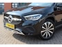 Mercedes-Benz GLA 180 Premium Luxury Line Automaat | Distronic | Achteruitrijcamera | Spoorassistent | Panoramadak | Trekhaak | Stoelverwarming