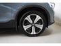 Volvo XC40 T5 Plug-in hybrid Ultimate Bright Automaat| Adaptive Cruise | Pilot Assist | PanoramaDak | 360° Camera | Leder Interieur | Elektrische Stoelen voor incl Memory | Harman & Kardon Premium Audio | 19" Inch Lmv | All Seasons Banden|