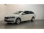 Skoda Octavia Combi 1.0 TSI 116pk DSG Greentech Ambition Business Leder-Stof Stoelverwarming Navigatie Parkeersensoren