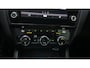 Skoda Octavia Combi 1.0 TSI 116pk DSG Greentech Ambition Business Leder-Stof Stoelverwarming Navigatie Parkeersensoren