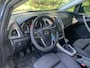 Opel Astra 1.4 Edition, Xenon, Sportstoelen, Navigatie, Trekhaak, PDC, Airco, Cruise control.
