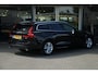 Volvo V60 B4 Momentum Business | Adaptive Cruise | Stuur/Stoelverwarming | Leder | Getint Glas |Trekhaak
