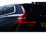 Volvo V60 B4 Momentum Business | Adaptive Cruise | Stuur/Stoelverwarming | Leder | Getint Glas |Trekhaak