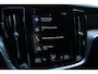 Volvo V60 B4 Momentum Business | Adaptive Cruise | Stuur/Stoelverwarming | Leder | Getint Glas |Trekhaak
