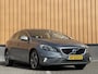 Volvo V40 2.0 D2 R-Design Business | Handel/Export |  Airconditioning | Afneembare Trekhaak | Lichtmetaal 16'' | Radio/Navigatie | origineel Nederlands | stuurbekrachtiging |