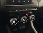Renault Captur 90PK TCe Techno | 18" Lichtmetalen Velgen | Navi | Climate Control | Apple CarPlay/Android Auto | Camera | Parkeersensoren | Licht & Regen Sensor | Privacy Glass |