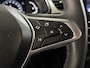 Renault Captur 90PK TCe Techno | 18" Lichtmetalen Velgen | Navi | Climate Control | Apple CarPlay/Android Auto | Camera | Parkeersensoren | Licht & Regen Sensor | Privacy Glass |
