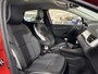 Renault Captur 90PK TCe Techno | 18" Lichtmetalen Velgen | Navi | Climate Control | Apple CarPlay/Android Auto | Camera | Parkeersensoren | Licht & Regen Sensor | Privacy Glass |