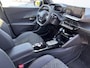 Peugeot 2008 1.2 PureTech 130PK | GT | AUTOMAAT | Voor & Achteruitrijcamera | Sfeerverlichting | Leder / Alcantara bekleding | Stoelverwarming | Achteruitrijcamera | Airco (automatisch) | Camera voor