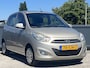 Hyundai i10 5drs 1.2 84 PK i-Motion Cool | Airco | Lage kmstand | Sterke motor | Dakspoiler | Zijstrips in kleur |