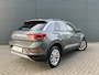 Volkswagen T-Roc 1.0 TSI Life Edition | Achtteruitrijcamera | Keyless access | App connect