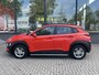 Hyundai Kona 1.0T 120pk Essence / Trekhaak / Sidesteps / Achteruitrijcamera / Krell-audio / Plus pack / Navigatie / Climate control / Cruise control /