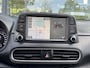 Hyundai Kona 1.0T 120pk Essence / Trekhaak / Sidesteps / Achteruitrijcamera / Krell-audio / Plus pack / Navigatie / Climate control / Cruise control /