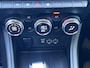 Renault Captur 1.6 E-Tech Hybrid 145 Intens Automaat / Dealer onderhouden / 1e eigenaar / Camera / Navigatie via Apple Carplay Android /