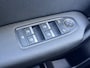 Renault Captur 1.6 E-Tech Hybrid 145 Intens Automaat / Dealer onderhouden / 1e eigenaar / Camera / Navigatie via Apple Carplay Android /