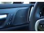 Volvo V60 T8 AWD Ultra Dark | Adaptive Cruise | Panoramadak | Head-up Display | Harman/Kardon | Getint glas | Trekhaak