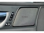 Volvo V60 T8 AWD Ultra Dark | Adaptive Cruise | Panoramadak | Head-up Display | Harman/Kardon | Getint glas | Trekhaak
