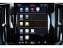 Volvo XC60 T8 Recharge AWD Ultimate Dark - LONG RANGE - Panorama/schuifdak - IntelliSafe Assist & Surround - 360º Camera - Verwarmde voorstoelen, stuur & achterbank - Parkeersensoren voor & achter - Elektr. bedienb. voorstoelen met geheugen - Head up display - Draadloze tel. lader - Extra getint glas - 21' LMV