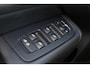 Volvo XC60 T8 Recharge AWD Ultimate Dark - LONG RANGE - Panorama/schuifdak - IntelliSafe Assist & Surround - 360º Camera - Verwarmde voorstoelen, stuur & achterbank - Parkeersensoren voor & achter - Elektr. bedienb. voorstoelen met geheugen - Head up display - Draadloze tel. lader - Extra getint glas - 21' LMV