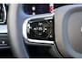 Volvo XC60 T8 Recharge AWD Ultimate Dark - LONG RANGE - Panorama/schuifdak - IntelliSafe Assist & Surround - 360º Camera - Verwarmde voorstoelen, stuur & achterbank - Parkeersensoren voor & achter - Elektr. bedienb. voorstoelen met geheugen - Head up display - Draadloze tel. lader - Extra getint glas - 21' LMV