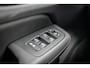 Volvo V60 Recharge T6 AWD Essential Bright | Adaptieve Cruise Control | Trekhaak | Lederen bekleding | Extra getint glas | Stoelverwarming voor + achter | Verwarmbaar stuurwiel