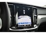 Volvo V60 Recharge T6 AWD Essential Bright | Adaptieve Cruise Control | Trekhaak | Lederen bekleding | Extra getint glas | Stoelverwarming voor + achter | Verwarmbaar stuurwiel