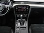 Volkswagen Passat 1.4 TSI R Line | 1e eigenaar | Trekhaak | Stoelverwarming | Carplay | Leder/Alcantara | Navigatie | Full LED | Adaptive cruise | Parkeerhulp | Climate control