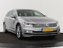 Volkswagen Passat 1.4 TSI R Line | 1e eigenaar | Trekhaak | Stoelverwarming | Carplay | Leder/Alcantara | Navigatie | Full LED | Adaptive cruise | Parkeerhulp | Climate control