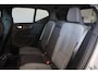 Volvo XC40 B4 Core - IntelliSafe Assist & Surround - Parkeercamera achter - Verwarmde voorstoelen, stuur & achterbank - Parkeersensoren voor & achter - Draadloze tel. lader - Standkachel - Extra getint glas - Elektr. inklapbare trekhaak - 18' LMV