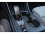 Volvo XC40 B4 Core - IntelliSafe Assist & Surround - Parkeercamera achter - Verwarmde voorstoelen, stuur & achterbank - Parkeersensoren voor & achter - Draadloze tel. lader - Standkachel - Extra getint glas - Elektr. inklapbare trekhaak - 18' LMV
