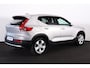 Volvo XC40 B4 Core - IntelliSafe Assist & Surround - Parkeercamera achter - Verwarmde voorstoelen, stuur & achterbank - Parkeersensoren voor & achter - Draadloze tel. lader - Standkachel - Extra getint glas - Elektr. inklapbare trekhaak - 18' LMV