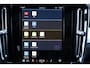 Volvo XC40 B4 Core - IntelliSafe Assist & Surround - Parkeercamera achter - Verwarmde voorstoelen, stuur & achterbank - Parkeersensoren voor & achter - Draadloze tel. lader - Standkachel - Extra getint glas - Elektr. inklapbare trekhaak - 18' LMV