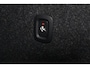 Volvo XC40 B4 Core - IntelliSafe Assist & Surround - Parkeercamera achter - Verwarmde voorstoelen, stuur & achterbank - Parkeersensoren voor & achter - Draadloze tel. lader - Standkachel - Extra getint glas - Elektr. inklapbare trekhaak - 18' LMV