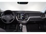 Volvo XC60 T6 Recharge AWD Plus Dark - LONG RANGE - Panorama/schuifdak - IntelliSafe Assist & Surround - 360º Camera - Harman/Kardon audio - Adaptieve LED koplampen - Verwarmde voorstoelen, stuur & achterbank - Parkeersensoren voor & achter - Elektr. bedienb. voorstoelen met geheugen - Draadloze tel. lader - Extra getint glas - Elektr. inklapbare trekhaak - 20' LMV