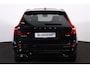 Volvo XC60 T6 Recharge AWD Plus Dark - LONG RANGE - Panorama/schuifdak - IntelliSafe Assist & Surround - 360º Camera - Harman/Kardon audio - Adaptieve LED koplampen - Verwarmde voorstoelen, stuur & achterbank - Parkeersensoren voor & achter - Elektr. bedienb. voorstoelen met geheugen - Draadloze tel. lader - Extra getint glas - Elektr. inklapbare trekhaak - 20' LMV