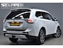 Mitsubishi Outlander 2.0 PHEV 203pk Executive Edition Org.NL Trekhaak/Keyless/Camera/Xenon/Navi/H.Leer/Cruise/Lmv18’’