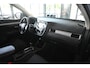 Mitsubishi Outlander 2.0 Intense+ 7 Persoons Automaat Clima Navigatie Goed Onderhouden! Inruil Mogelijk!