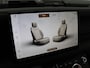 Land Rover Defender 110 2.0 P300e 110 X-Dynamic HSE | 6-zits | 22" zwarte wielen | el. trekhaak | 3 zone airco | ClearSight Spiegel | Cold Climate Pack