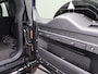 Land Rover Defender 110 2.0 P300e 110 X-Dynamic HSE | 6-zits | 22" zwarte wielen | el. trekhaak | 3 zone airco | ClearSight Spiegel | Cold Climate Pack