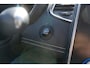 Renault Scenic 1.2 TCE 132PK BOSE VOL LUXE TWO TONE KEURIGE NETTE STAAT PANORAMADAK VOL LUXE LEDER STOELVERWARMING MASSAGESTOELEN TREKHAAK CAMERA NAVI APPS 20INCH 4X ALL SEASON BANDEN PDC V+A+ASSIST ENZ...