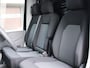 Volkswagen Crafter 35 2.0 TDI L4H3 177PK DSG Achteruitrijcamera, LED, navigatie, cruise control, airco, park distance control, bijrijdersbank